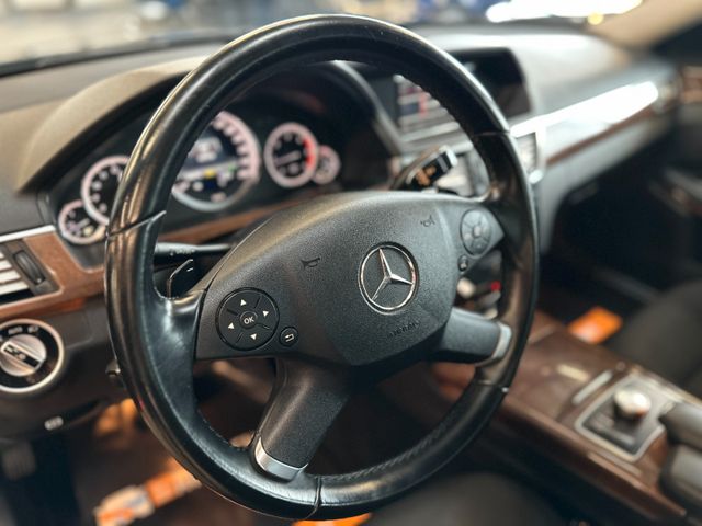 MYAUTOCENTER – Gebraucht- und Jahreswagen mit Werkstattservice in Pfaffenhofen Mercedes-Benz E 220 CDI Limousine BlueEfficiency *2. Hand*SHZ*