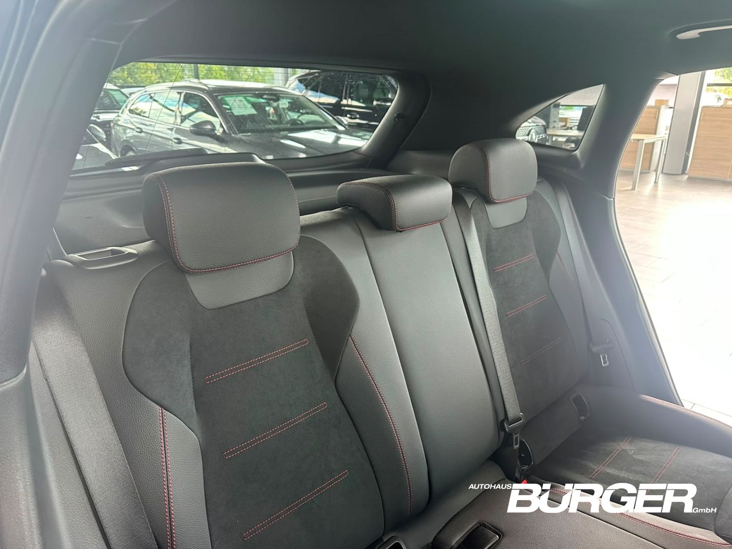 Mercedes-Benz GLA 220 4M AMG Navi Pano Multibeam AHK ACC 360°C foto 25