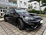 Volkswagen Golf 2.0 TSI DSG 4MOTION R Variant R - Volkswagen Golf mit Benzin-Antrieb: Kombi, 2.0