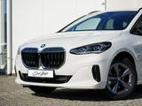 BMW 220i Active Tourer AdLED AHK PanoDach KoZg LRH - BMW 220 Active Tourer Jahreswagen