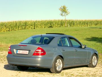 Mercedes E 200 - 7