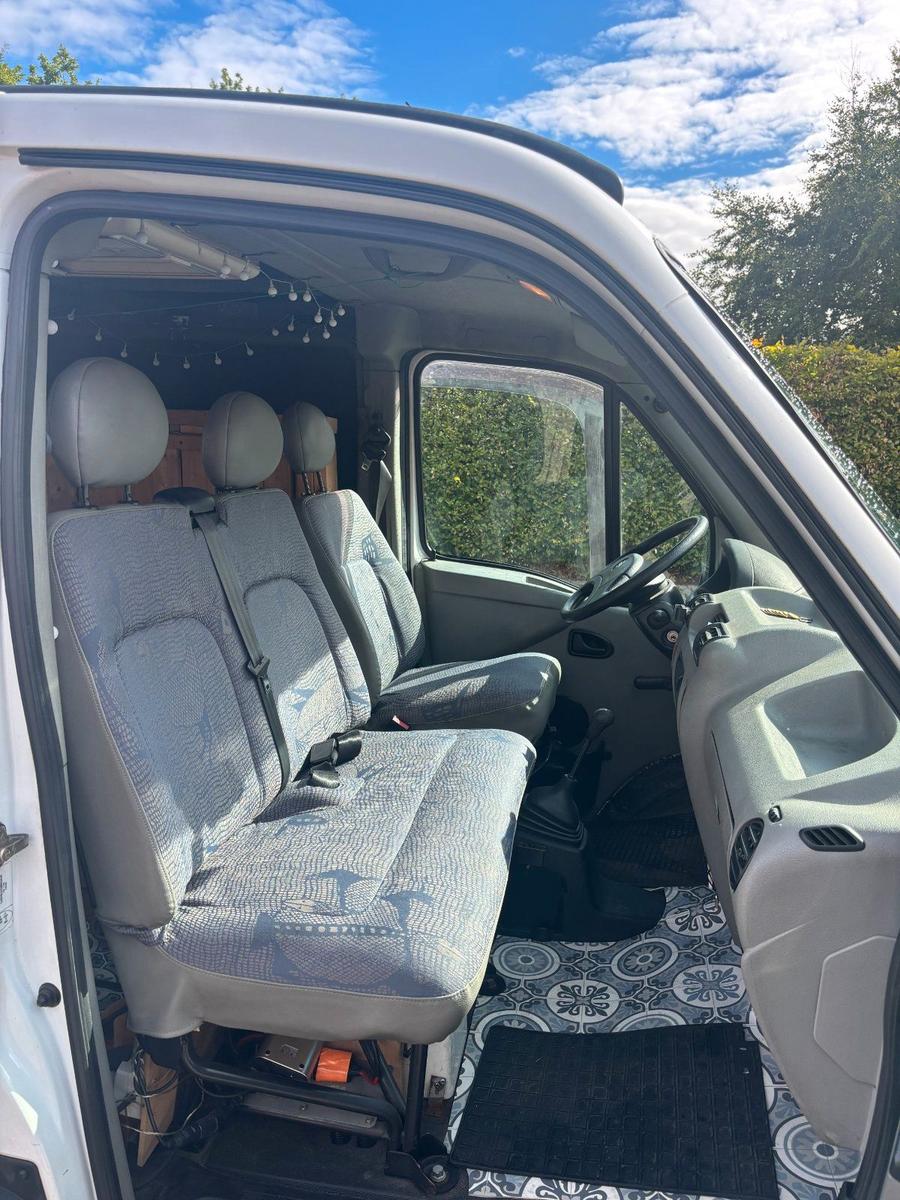 Nissan Interstar 2004 — photo 10