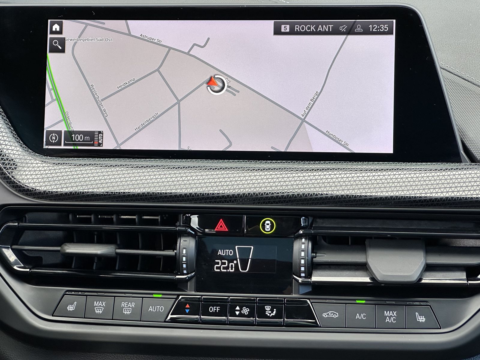 Fahrzeugabbildung BMW 120i M-Sport 5-Türer NAV+LED+AHK+PANO+HIFI+18ZO