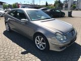 Mercedes-Benz C -Klasse Sportcoupe C 220 CDI - Mercedes-Benz C 220: Cdi Sportcoupe
