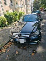 Mercedes-Benz mercedes Benzin 220 cdi - Mercedes-Benz 220 in Düsseldorf