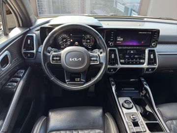 Kia Sorento 2.2D Platinum AWD DCT8 Glasdach 7 Sitzer