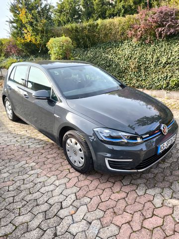 Volkswagen Golf e-Golf e-Golf