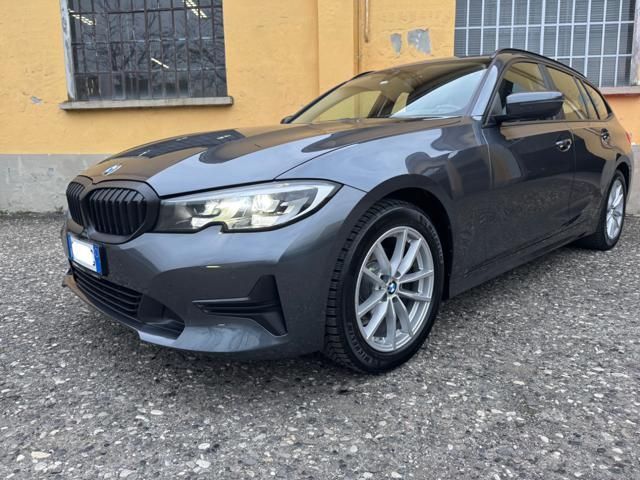 BMW 318 MHEV 48V Touring Business Advantage AUTO