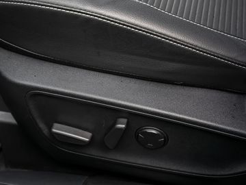 Ford Kuga 2.5 Hybrid Titanium X Stauassistent Kamera