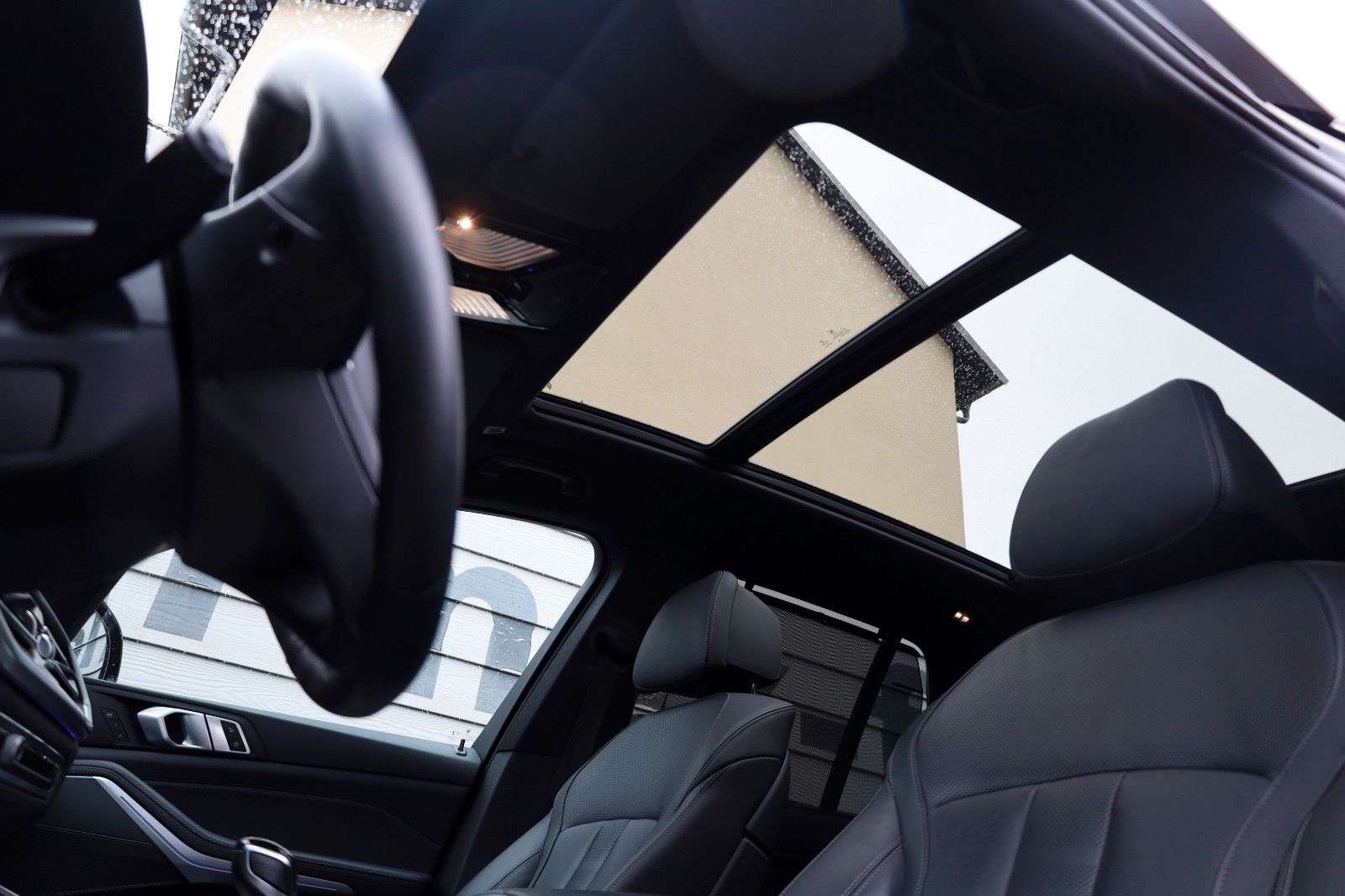 Fahrzeugabbildung BMW X5 xDrive 30d Leder,Navi,LED,PanDach,HeadUp,360°