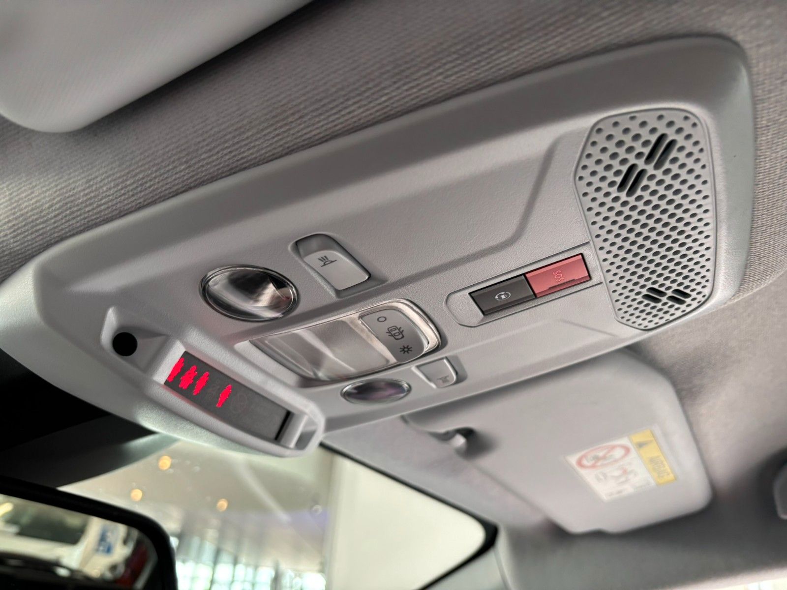 Fahrzeugabbildung Opel Corsa-e F EDITION 7,4KW SHZ/PDC/NAVI/TEMPOMAT/50