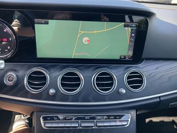 Mercedes E 220 - 9