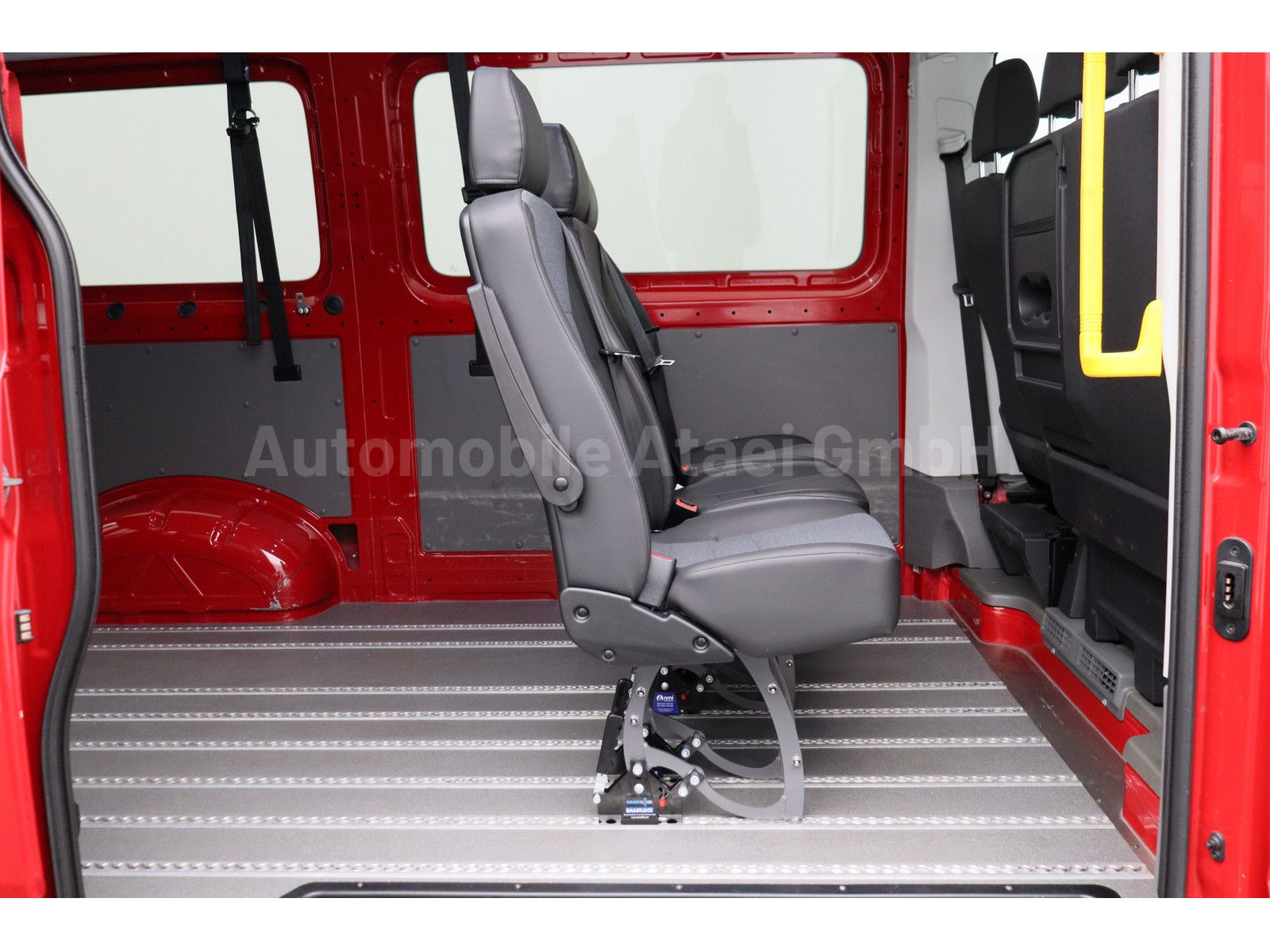 Fahrzeugabbildung Volkswagen Crafter 35 Kombi *ROLLSTUHL-LIFT* 6-SITZE 2204