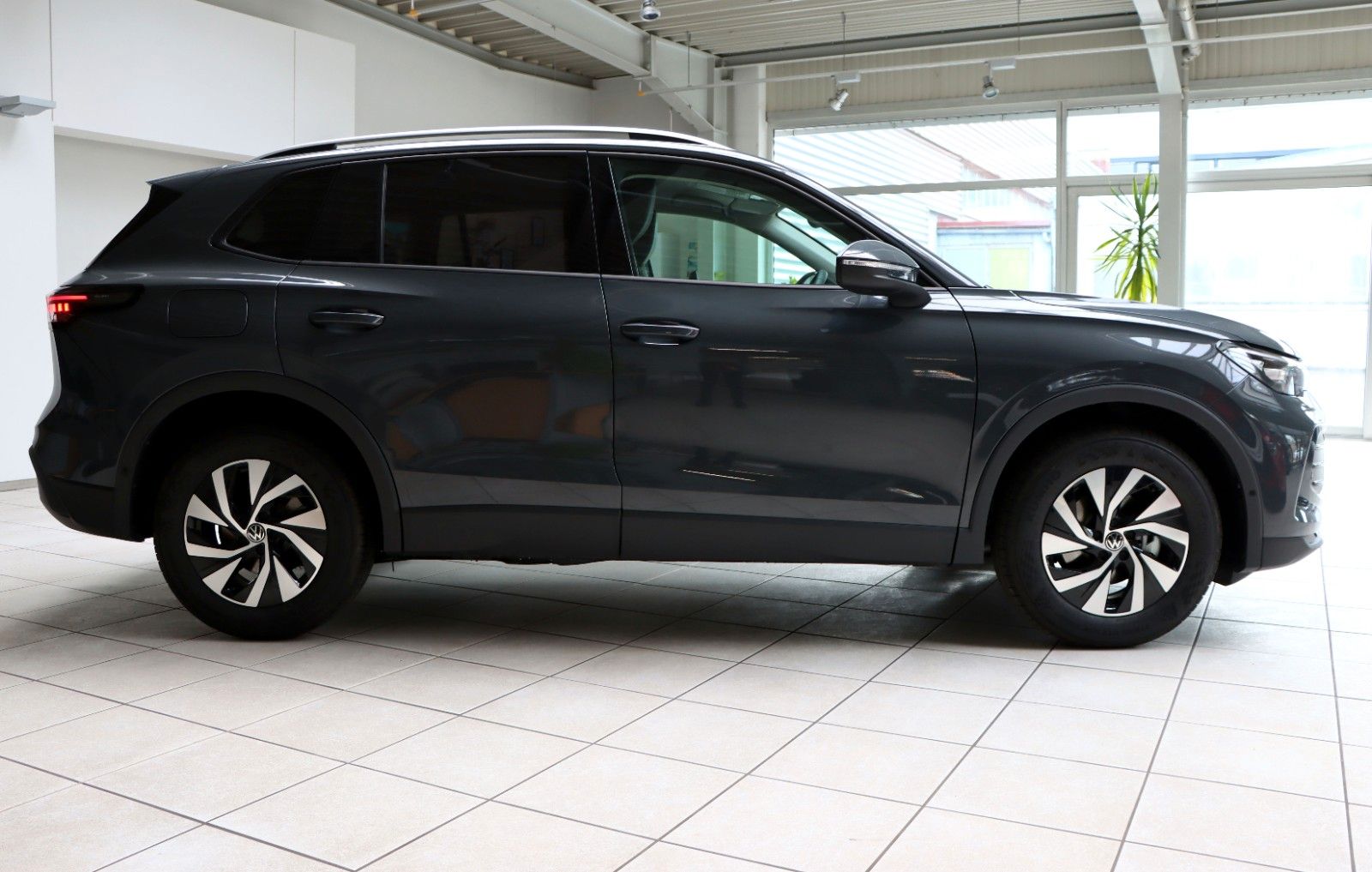 Volkswagen Tiguan - Bild 10