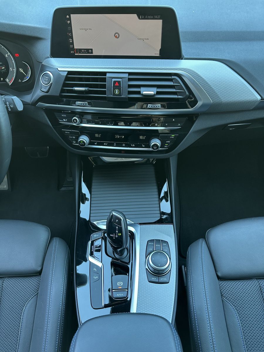 Fahrzeugabbildung BMW X3 xDrive20d M-Sport NAV+LED+HEAD-UP+KAMERA+19ZO