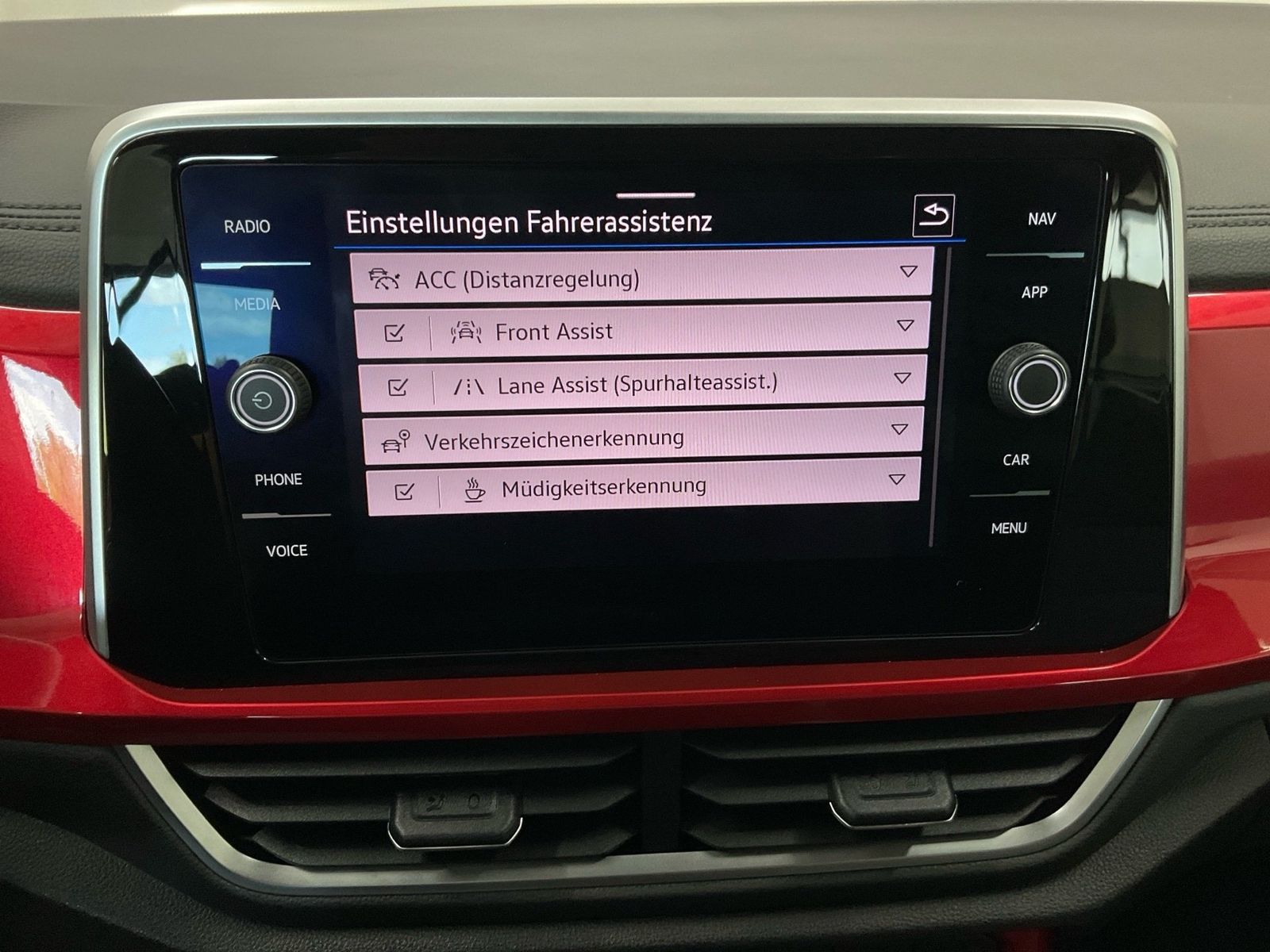Volkswagen T-Roc - Bild 18