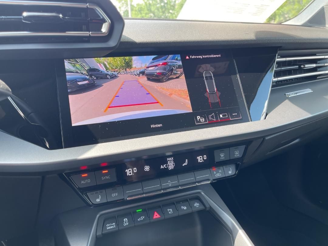 Fahrzeugabbildung Audi A3 allstreet 40 TFSI e S tronic Kamera,LED,Navi