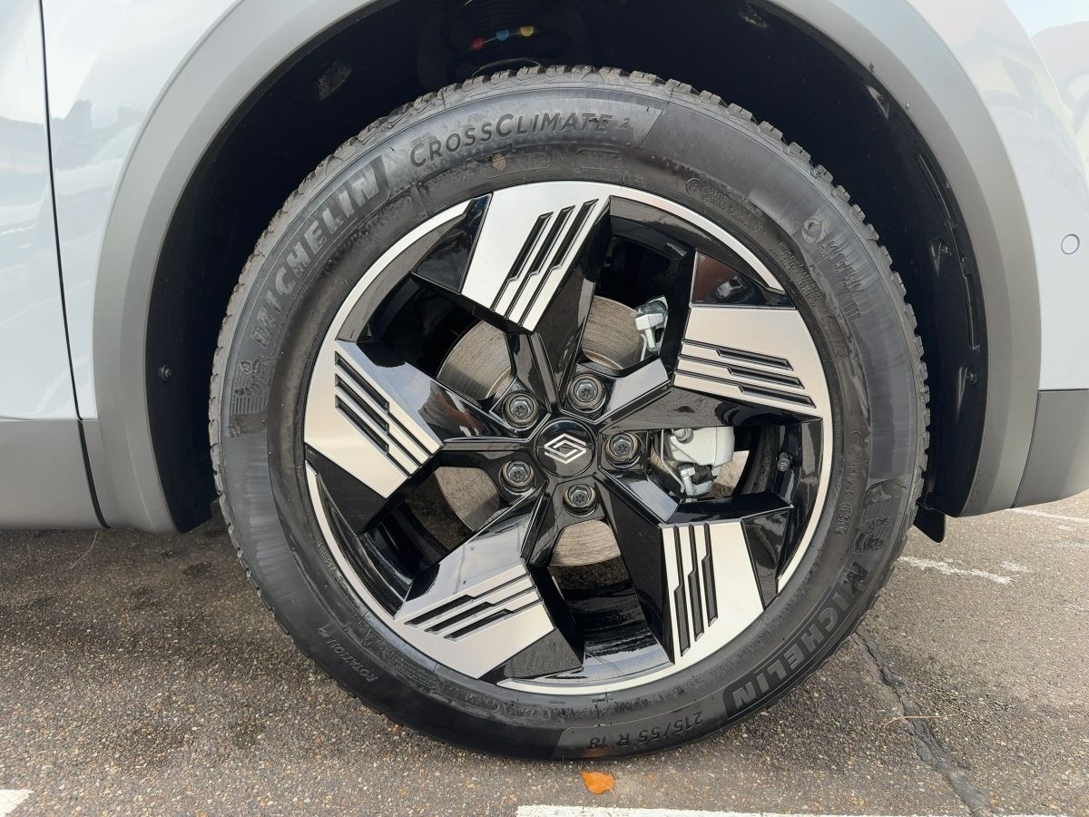 Fahrzeugabbildung Renault Symbioz Techno Hybrid 145 el. Heckkl. GJR