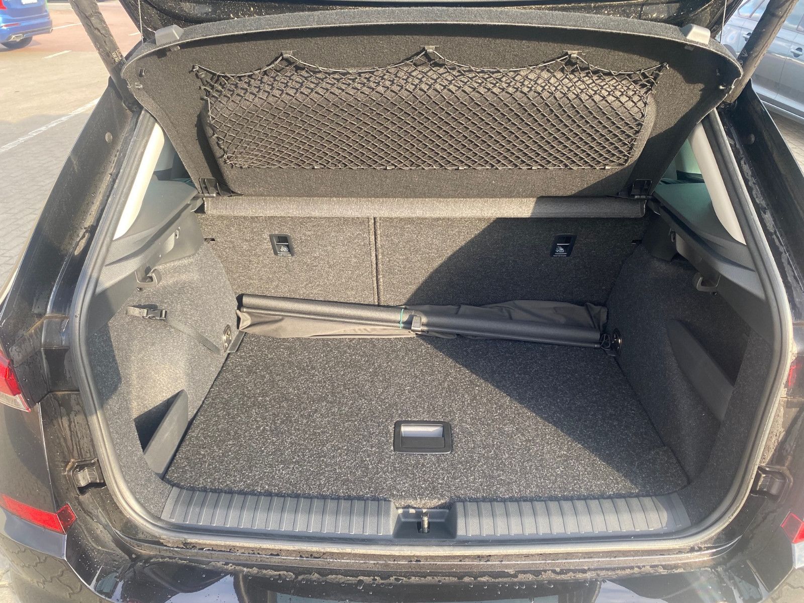 Fahrzeugabbildung SKODA Kamiq 1.5l TSI ACT TOUR *LED*NAV*ACC*KAMERA*PDC*