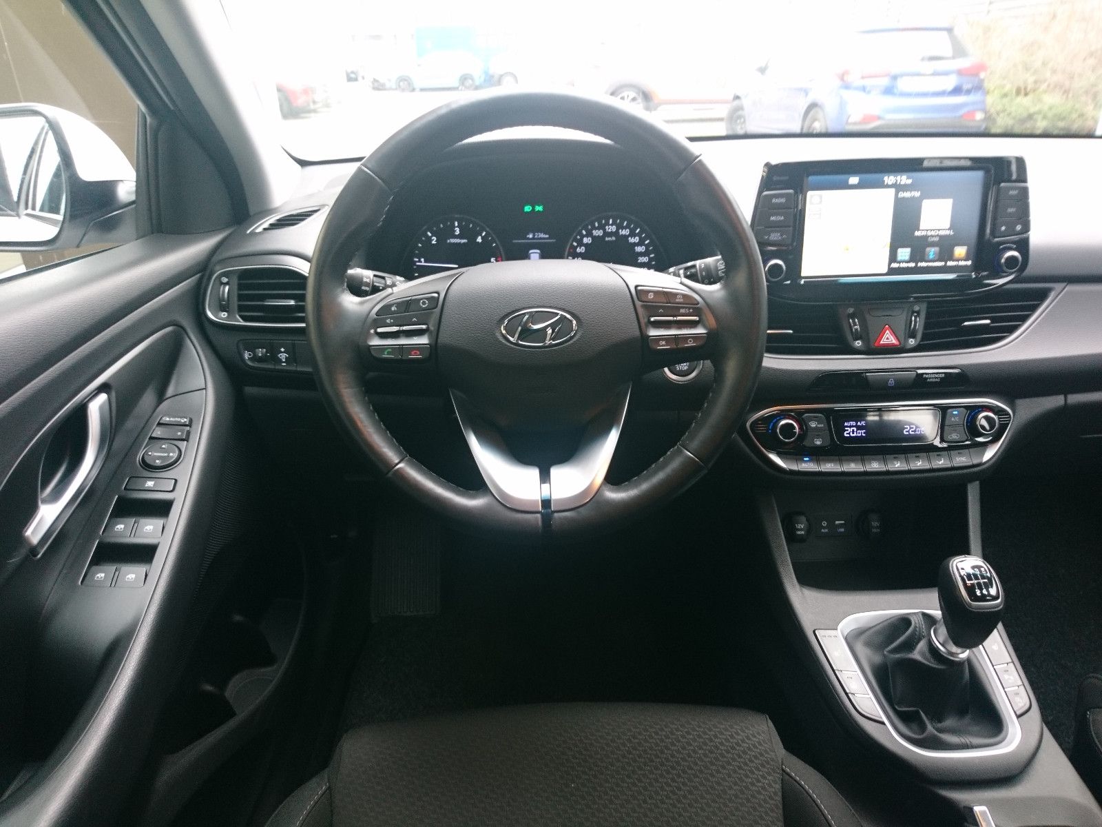 Fahrzeugabbildung Hyundai i30 Kombi 1.6CRDi 136PS TREND NAVI Komfortpaket