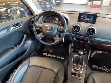 Audi A3 ambiente *BI-XENON*NAVI*TEMPOMAT*SZHZ*KLIMA*