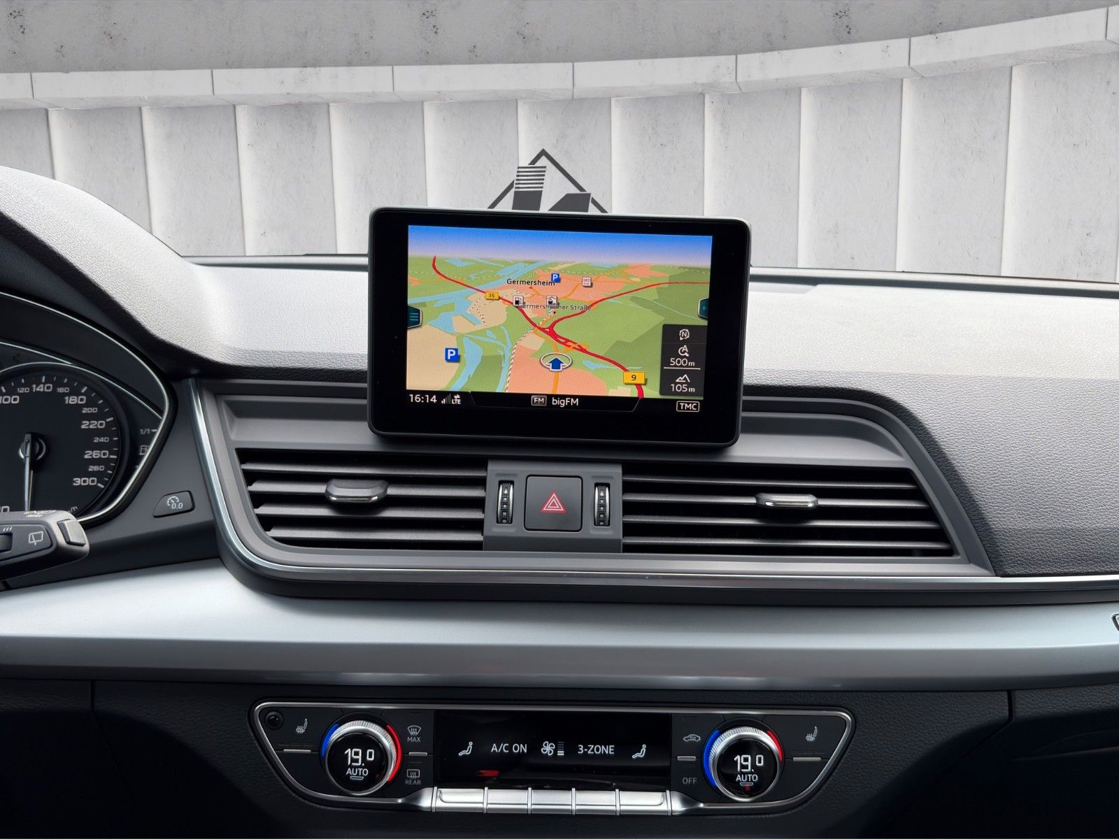 Fahrzeugabbildung Audi Q5 e Quattro Sport*S-Line*SHZ*NAVI*LED*