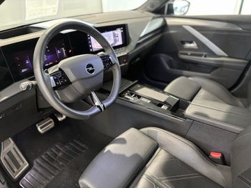 Fotografie des Opel Astra Sports Tourer 1.5 D Automatik GS