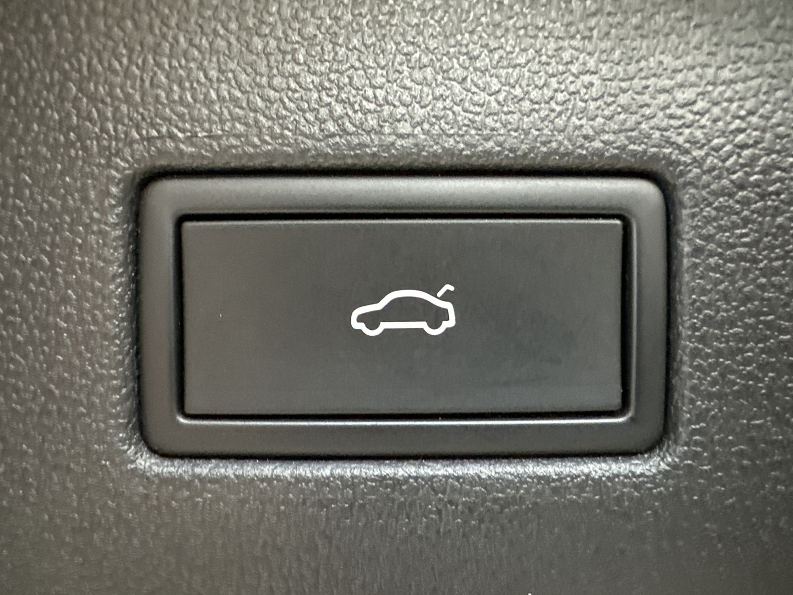 Fahrzeugabbildung Volkswagen Tiguan Allspace 2.0 TSI 4M DSG R-Line NAV+LED+VC