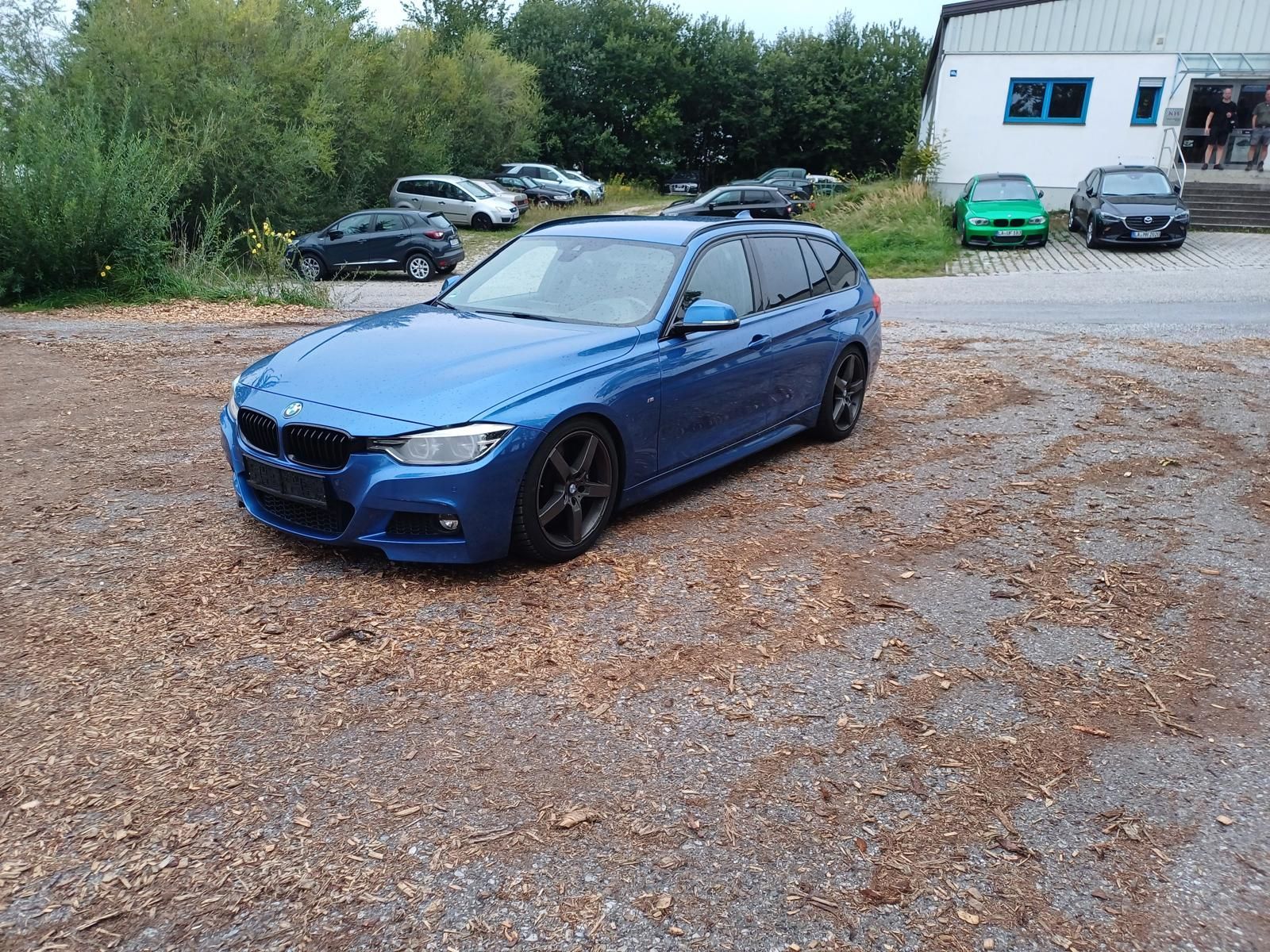 BMW BMW 320 d Touring M Sport Shadow M Sport S...