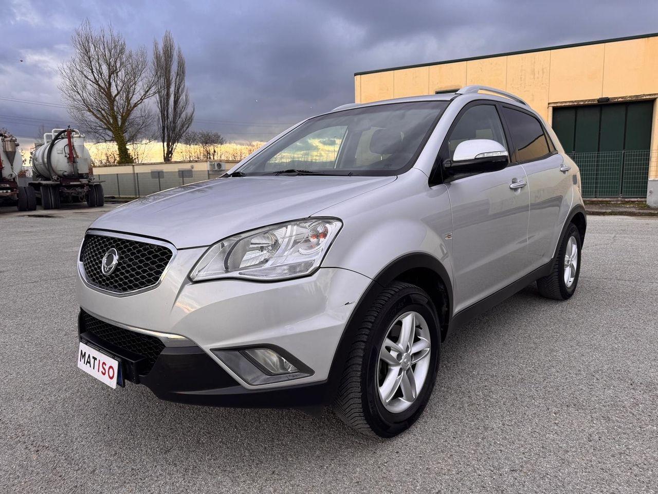 SsangYong Korando 2012 — interior