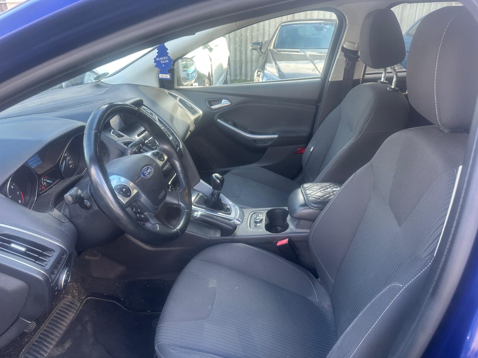 Ford Focus 2014 — photo 7