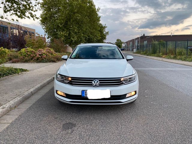 Volkswagen VW Passat B8 Variant 2.0 TDi BMT DSG 110 K...