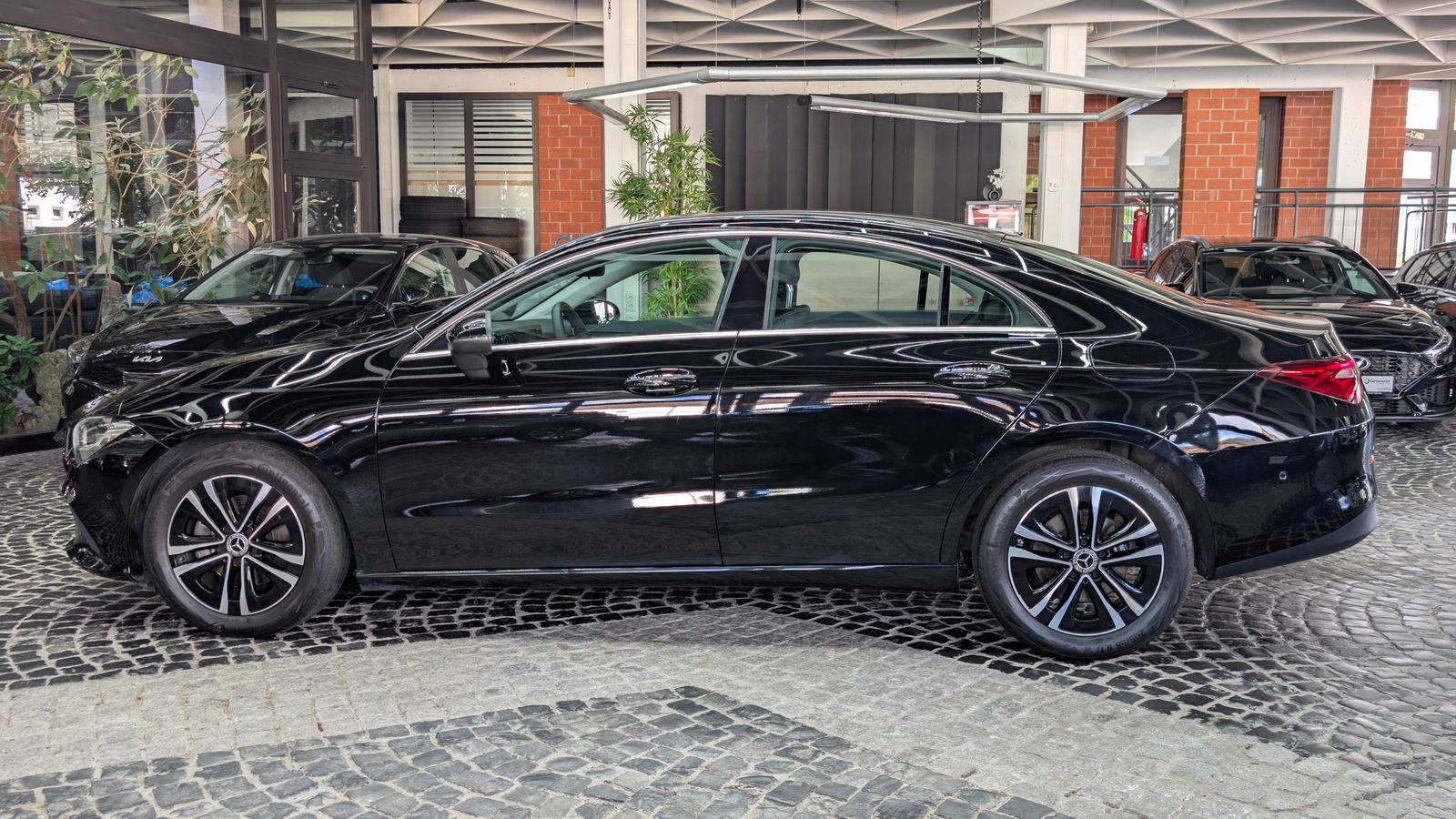 Mercedes-Benz CLA 200 d Coupé LED KAM LEDER MBUX KEYLESS AHK foto 4