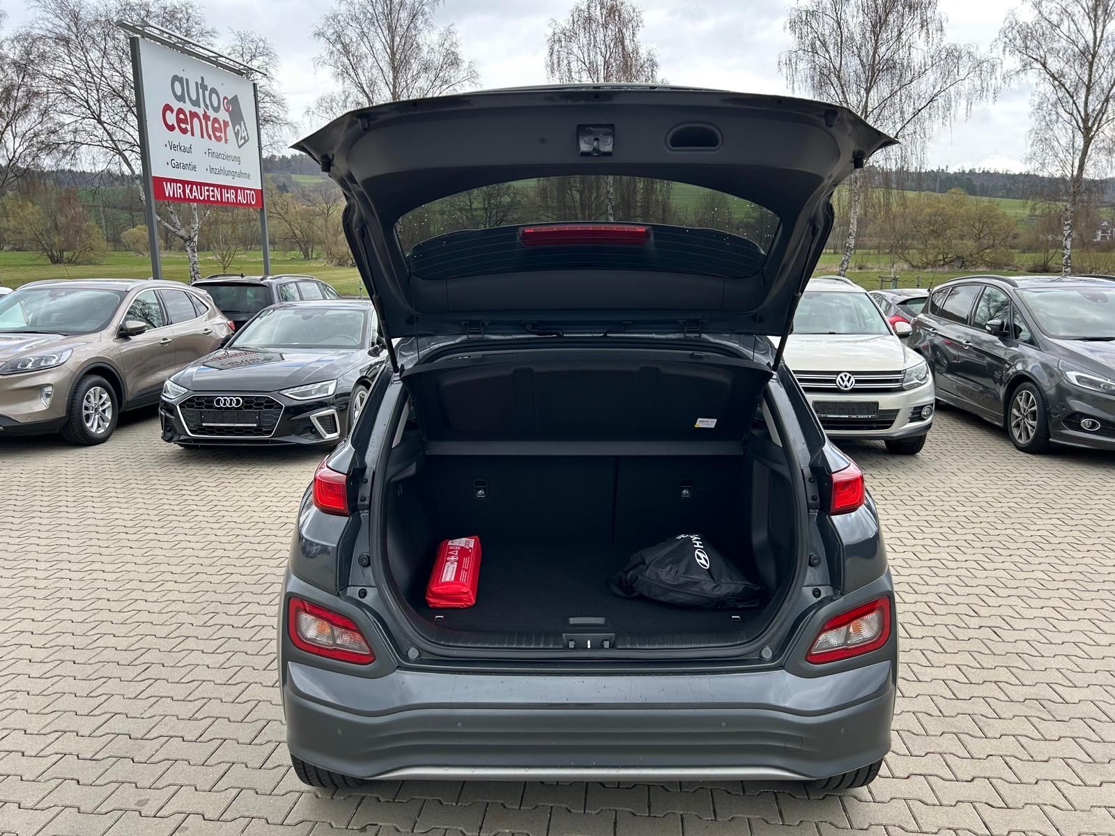 Fahrzeugabbildung Hyundai Kona Elektro Style°64 kWh°