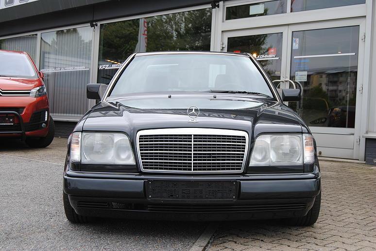 Mercedes-Benz 220CE W124 Autom. H-Zulassung.Leder.Sportline