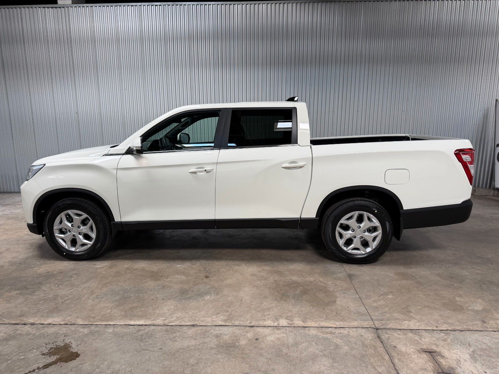 KGM Musso Grand 2.2D LEDER Aut.*€ 28.500 NETTO*