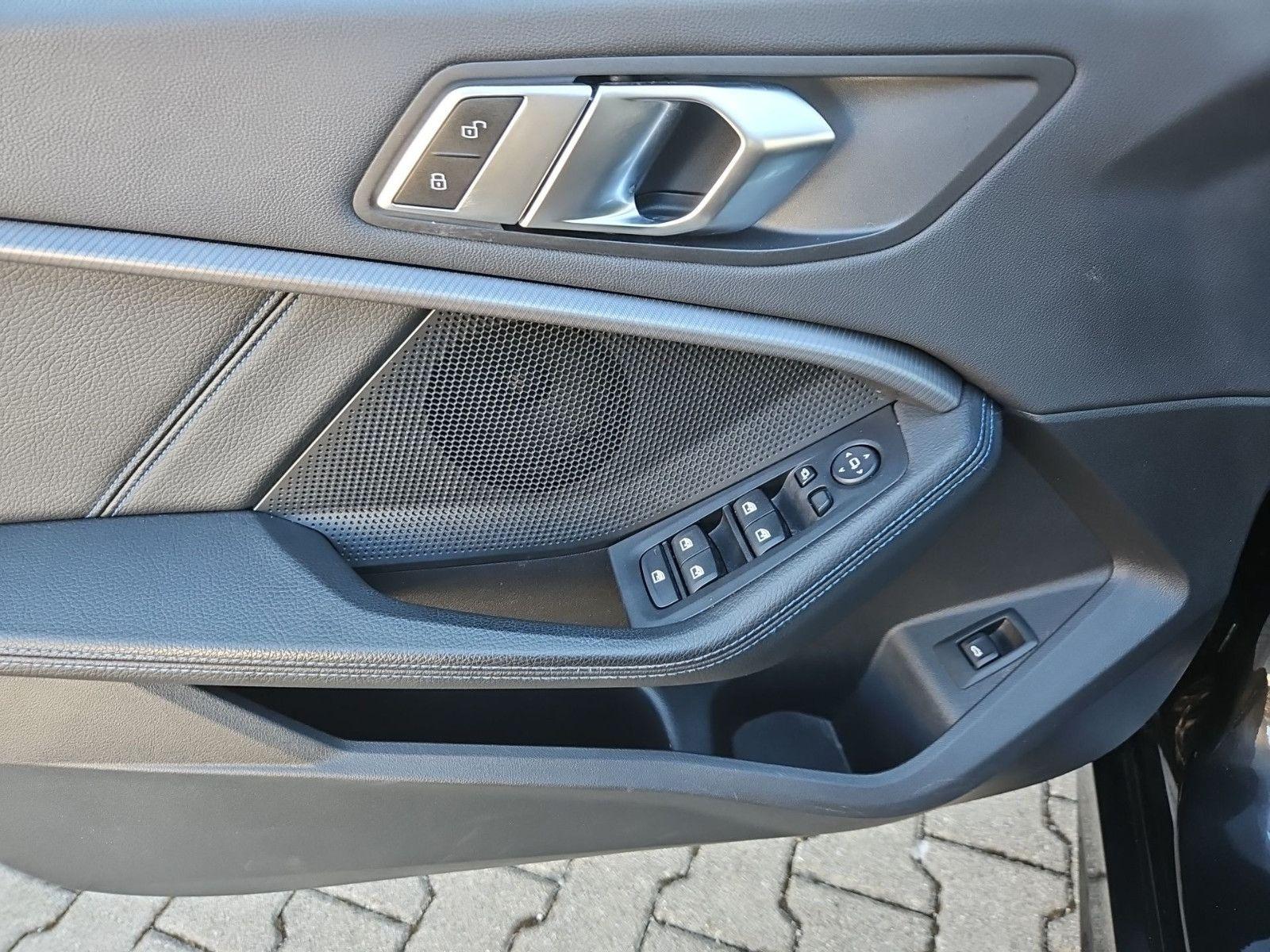 BMW 1 Series i M Sport/NAVI/AHK/LED/RTTI/HUD/LiveCockpit, миниатюра 15