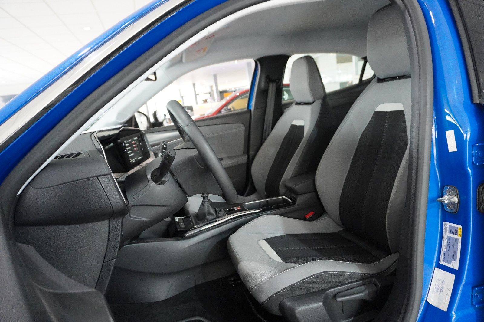 Fahrzeugabbildung Opel Mokka ELEGANCE 1.2T NAVI/LED/KAMERA/SPORT/SH/DAB