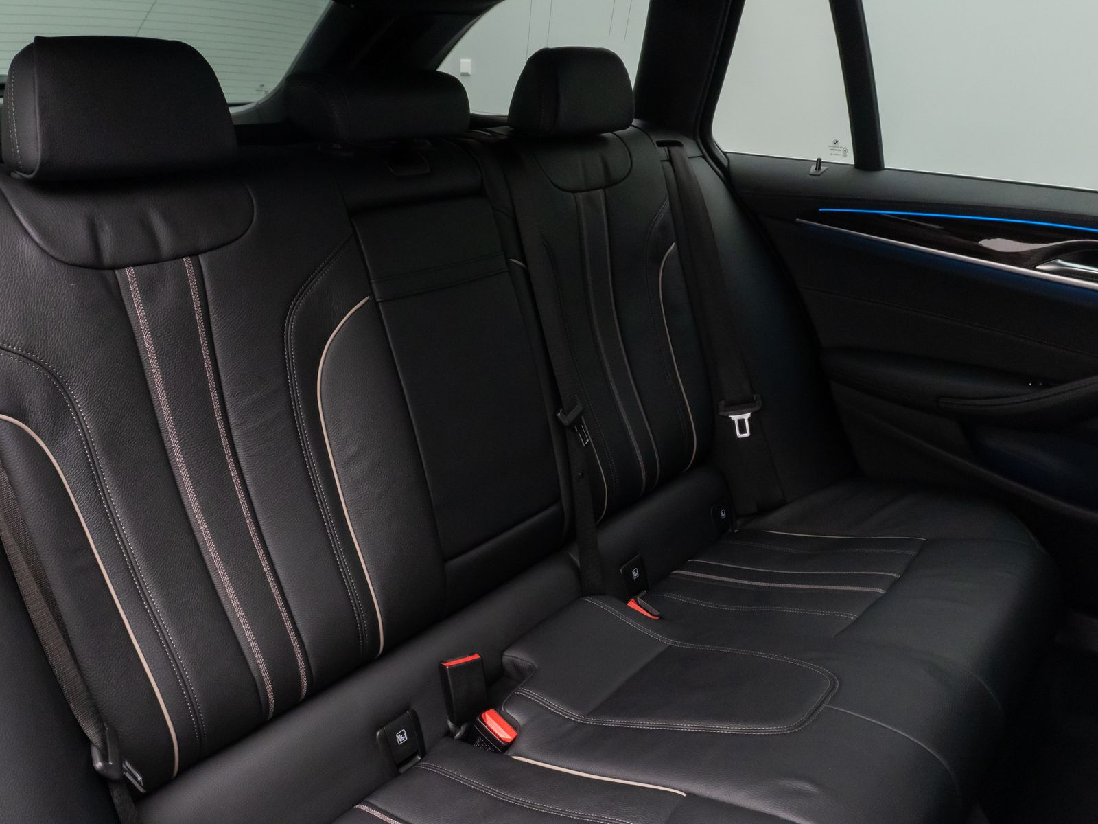 Fahrzeugabbildung BMW 530e Luxury Line Kamera DAB WLAN ACC Alarm LED