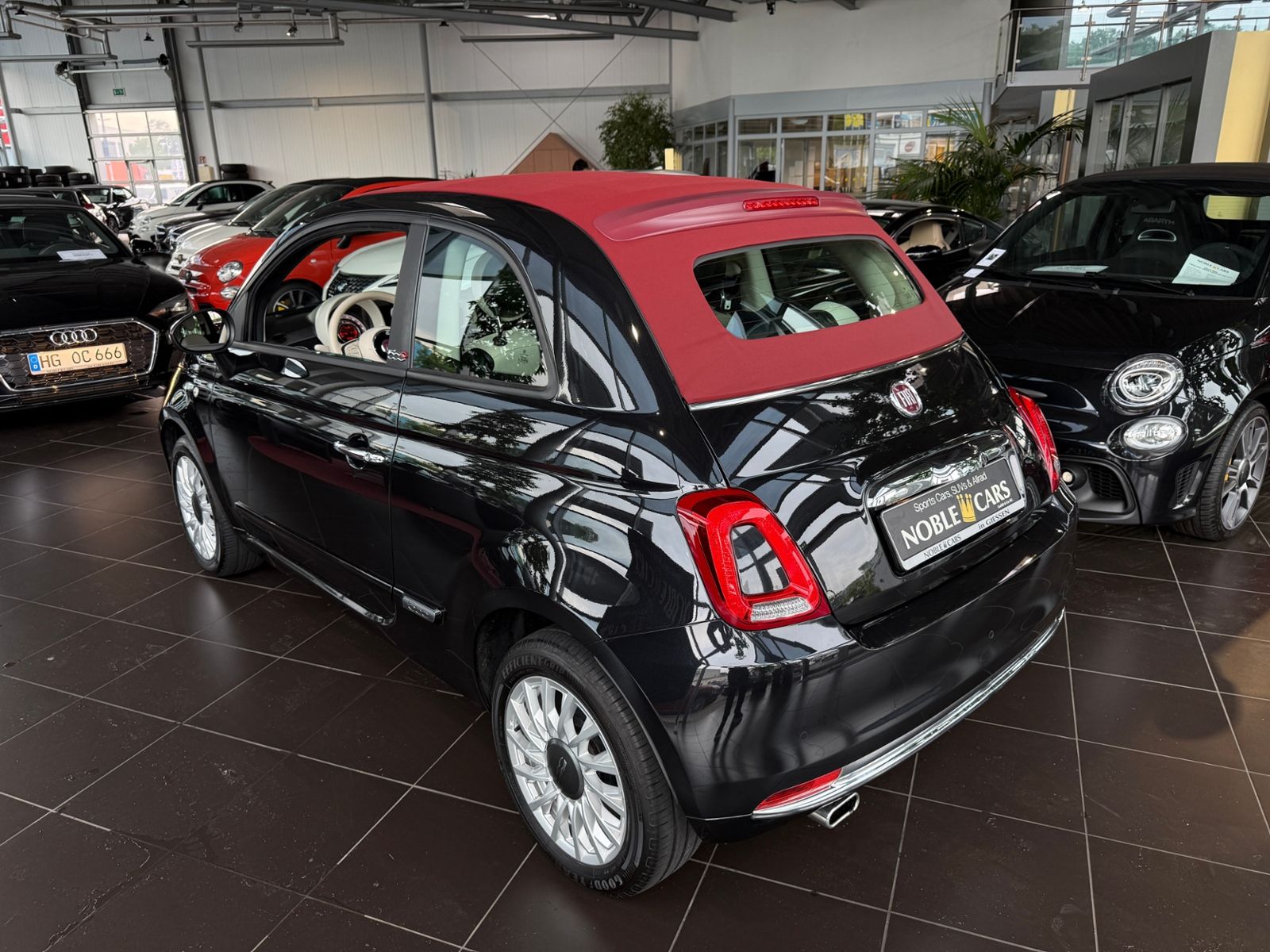Fahrzeugabbildung Fiat 500C Lounge NAVI PDC ALU