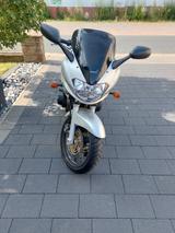 Kawasaki ZR750 - KAWASAKI ZR 750