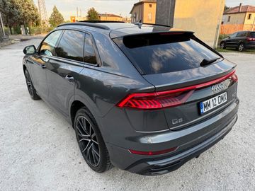 Audi Q8 - 2