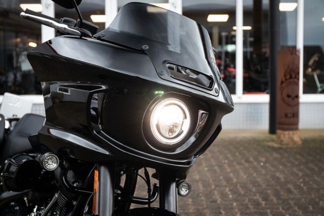 Fahrzeugabbildung Harley-Davidson FXLRST LOW RIDER ST 117 MY23 - VORBESTELLEN