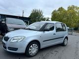 Skoda Roomster Plus Edition AHK/KLIMA/TÜV/ZAHNRM NEU/ - Skoda Roomster in Frankfurt (Main)