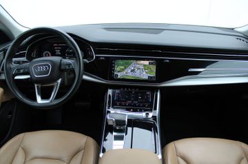 Audi Q8 - 7