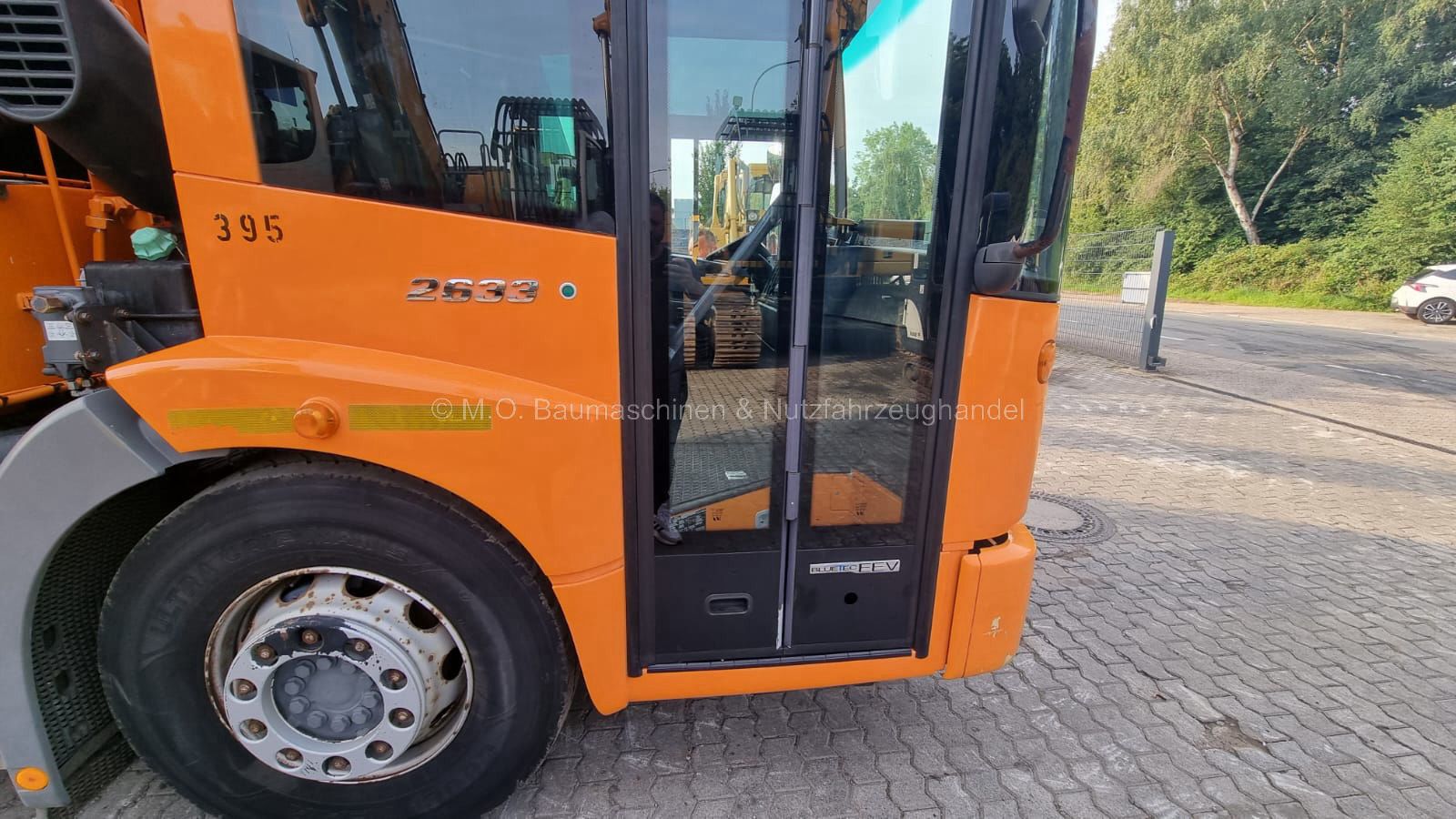 Fahrzeugabbildung Mercedes-Benz 2633 Econic EEV / AC / ZSA / Retarder / 6x2