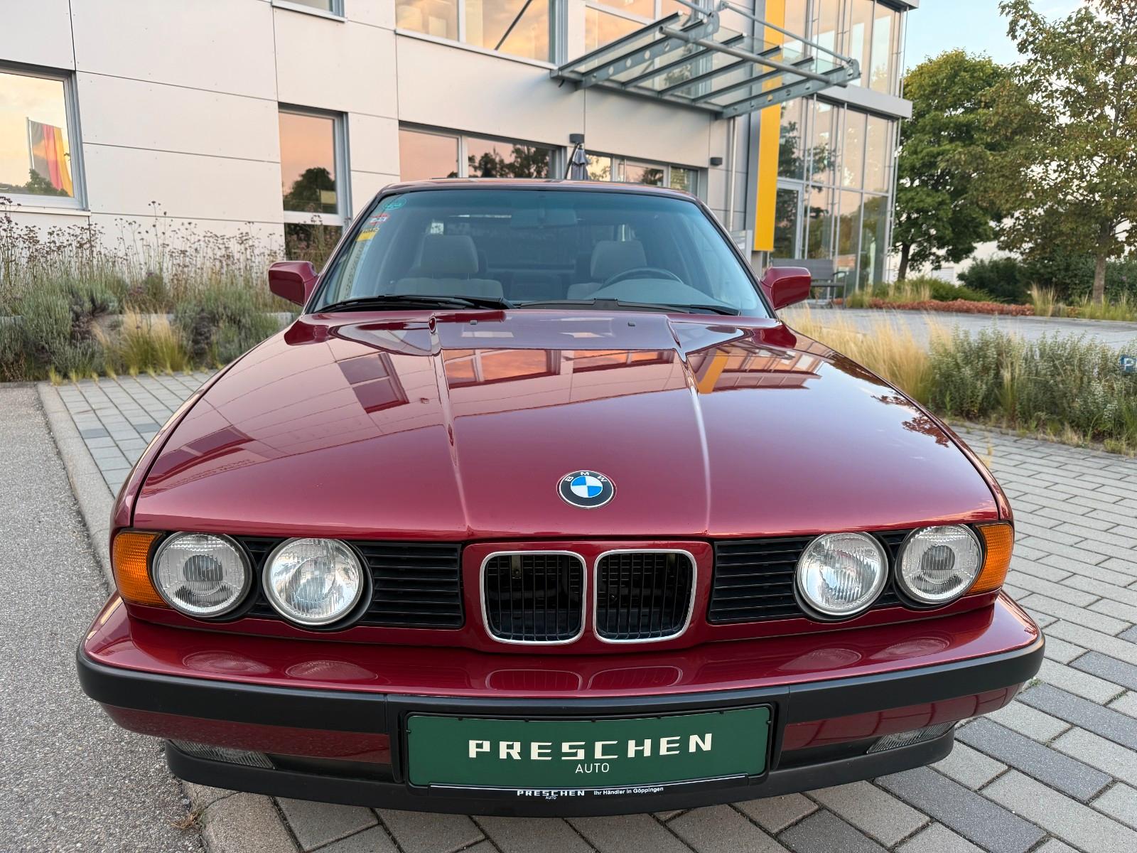 BMW 525I - 192 CV - TOIT OUVRANT -  BVM - VOLANT CUIR