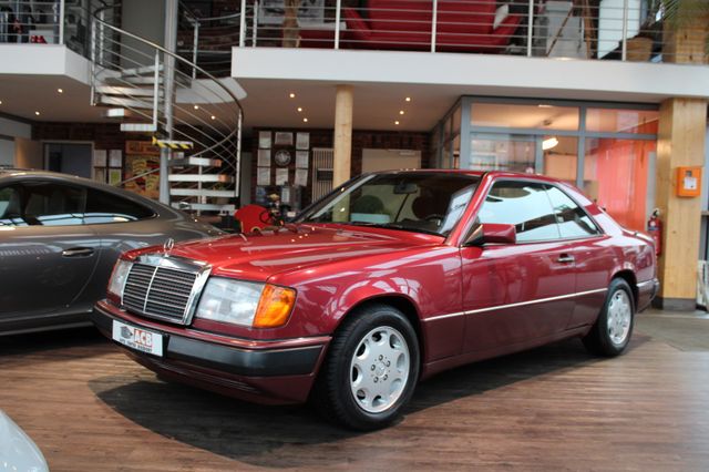 Mercedes-Benz 300CE 24V Coupe Automatik Klima Airbag Becker