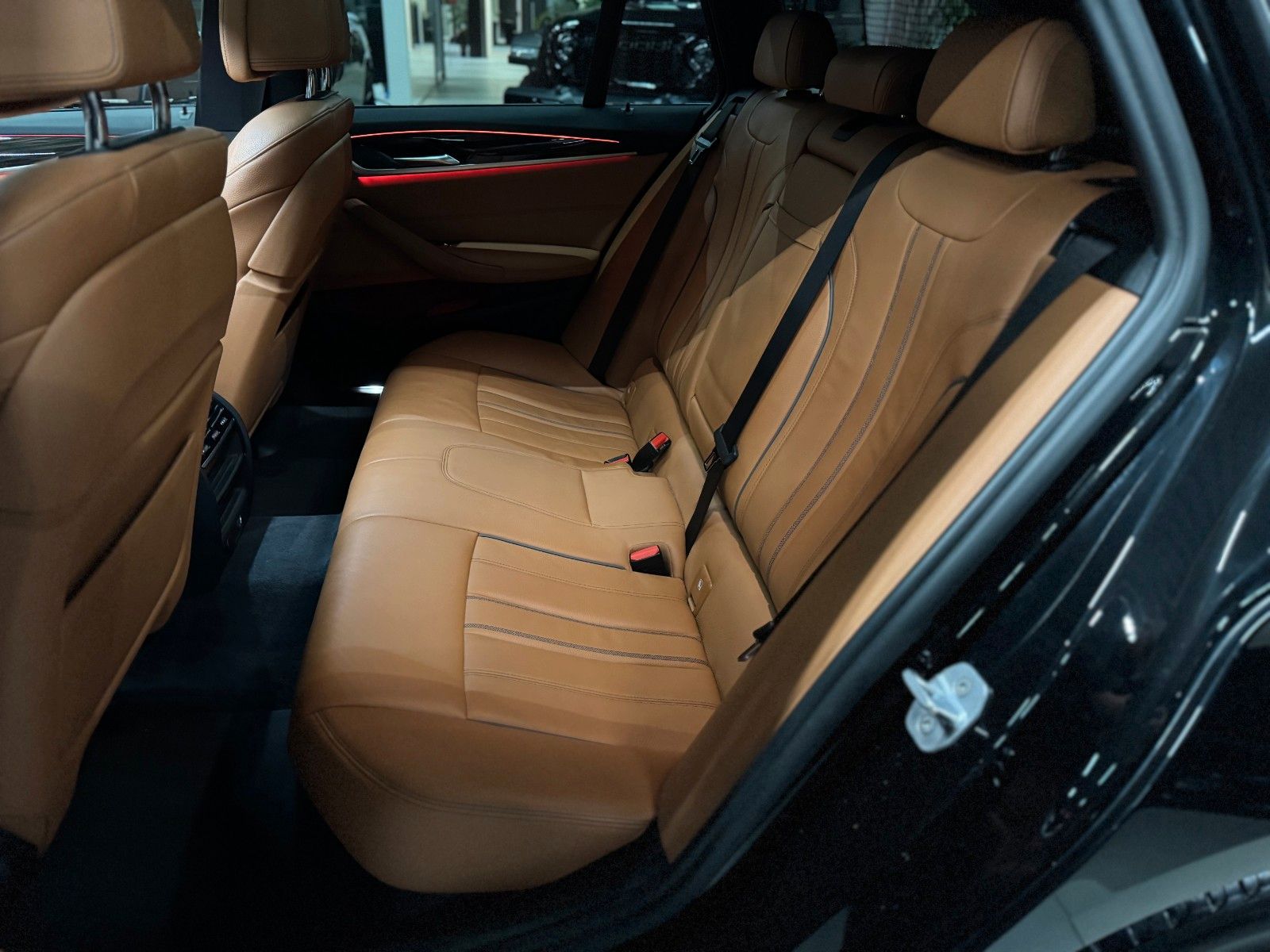 Fahrzeugabbildung BMW 530D Touring Sport Line Voll+AHK+Garantie