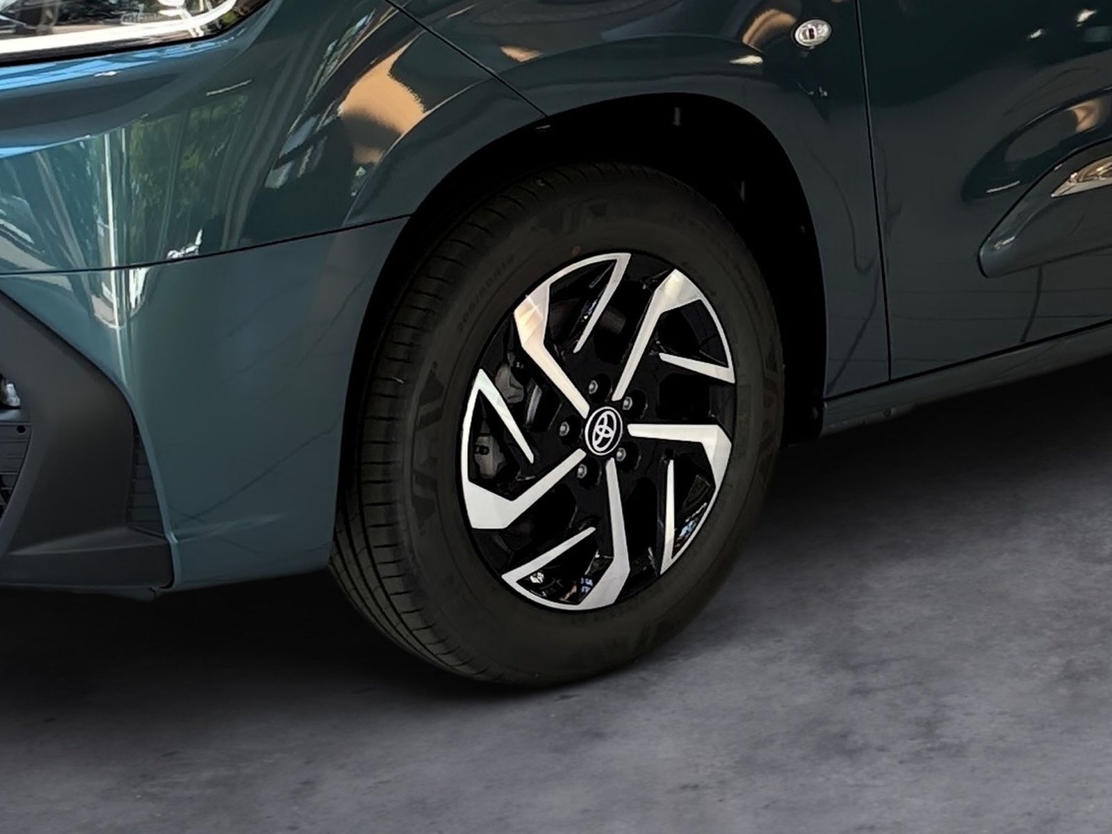 Fahrzeugabbildung Toyota Proace City Verso 1.2 L1 Teamplayer + Comfort P